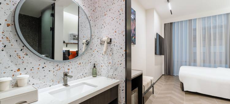 布尼顿电竞酒店(润达国际店)图片