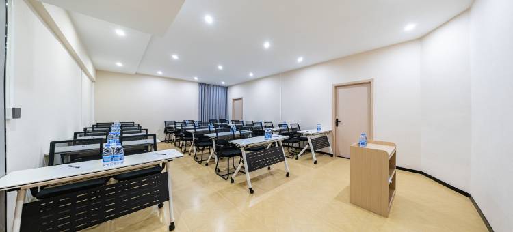 丽思卡曼酒店┃RITZ−CARLMAN HOTEL(普宁广场万泰汇购物中心店)图片