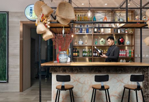 Longda St. Regis Business Hotel (Pedestrian Zhongyang Street Harbin Railway Station Hotel) Hotel Overview