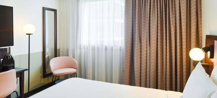 B&B HOTEL圣昆廷-伊韦林中心火车站(B&B Hotel Saint-Quentin-en-Yvelines Centre Gare 4 étoiles)图片