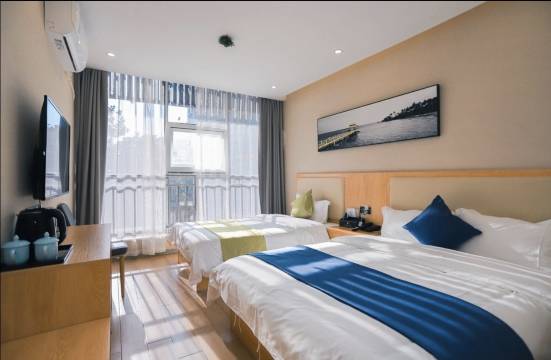 贵阳悦豪来酒店(花溪公园十里河滩店)