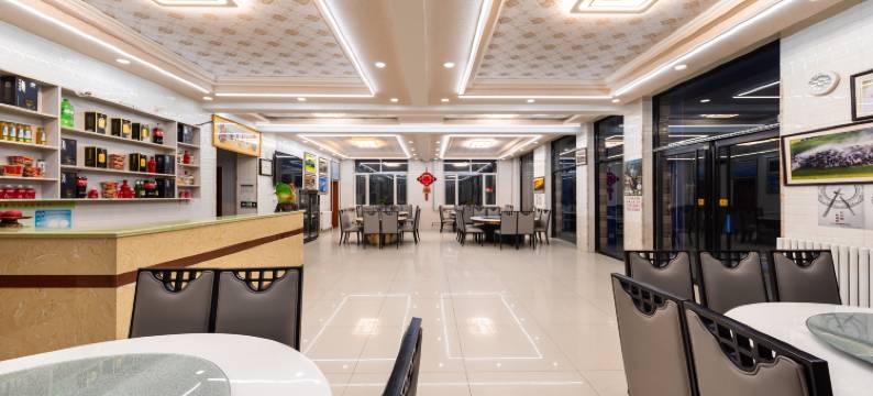 乌兰布统云游轻奢酒店图片