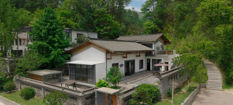 佛坪陌上花开庭院式民宿图片