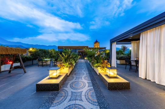 都江堰源东雅居酒店(融创乐园熊猫谷店)图片