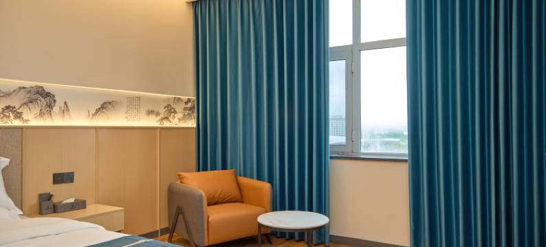 德令哈瑞熙悦庭酒店(海子诗歌馆店)图片