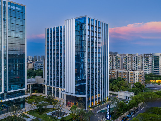 南京南站百家湖逸扉酒店