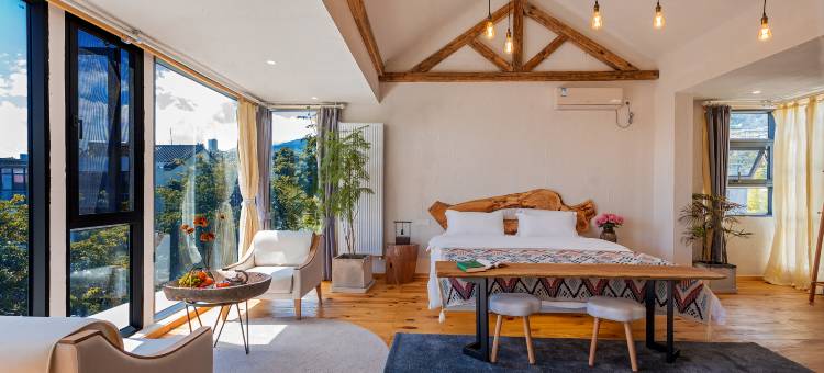 DALI · 樱野花杏 | 原木侘寂风度假别墅(苍洱大道店)图片