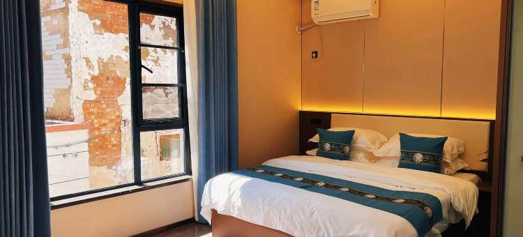 晨雅酒店(开封万岁山大宋武侠城清明上河园店)图片