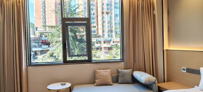 冕宁阳光假日酒店图片