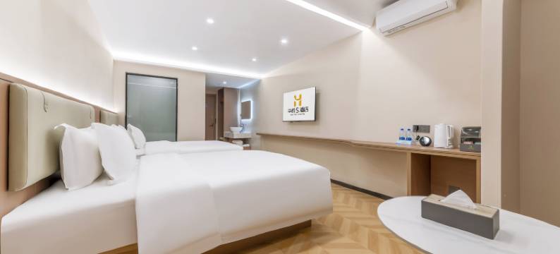 深圳华悦S酒店(大运中心龙城公园地铁站店)图片