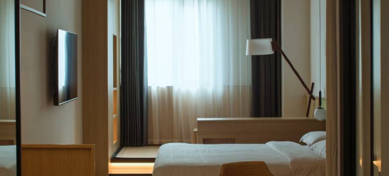 SFEEL设计师酒店(成都春熙路地铁站店)图片