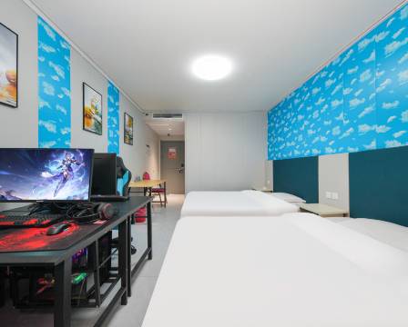 昂拓电竞民宿(阳谷火车站店)