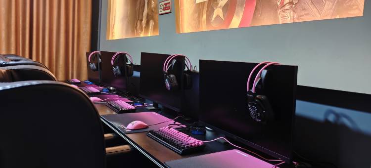 五原博盛电竞主题酒店图片