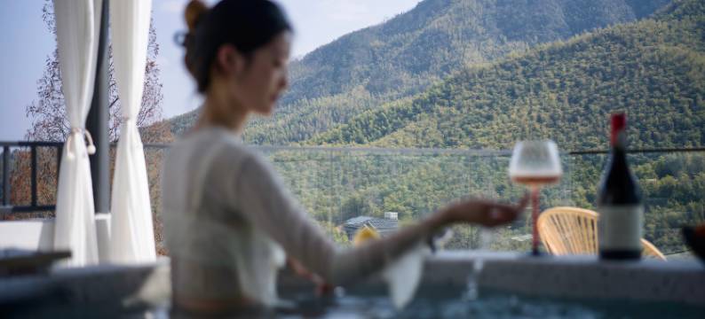 净隐·Lume山景临雾私汤美宿(安吉云上草原店)图片