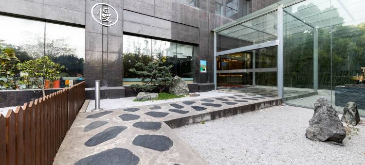 米互游电竞酒店(上海金桥LaLaport高达基地店)图片