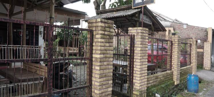 O酒店Holy民宿靠近塔曼萨里村咖啡旅游区(Hotel O Holy HomestayNearWisata Kopi Desa Tamansari)图片