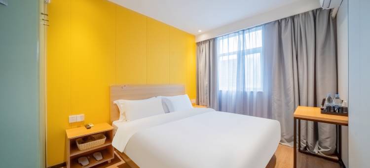 布丁严选酒店(杭州凤起路建国北路地铁站店)图片