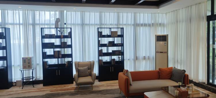 蚂蚁·光年电竞酒店(重庆沙坪坝三峡广场店)图片