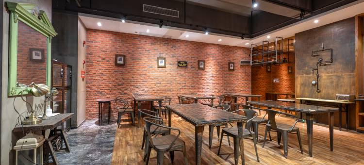 正盛酒店(广州白云火车站小坪地铁站店)图片