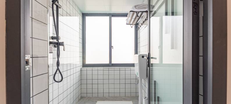 渝见你民宿(重庆解放碑步行街洪崖洞店)图片