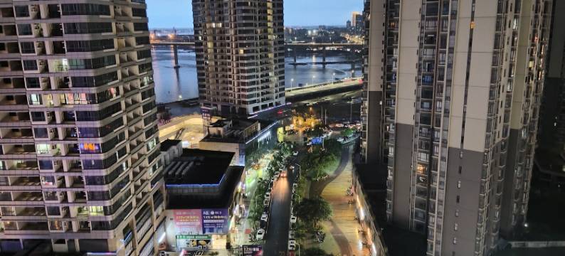 蓝韵海景公寓(湛江霞山区荣盛广场店)图片