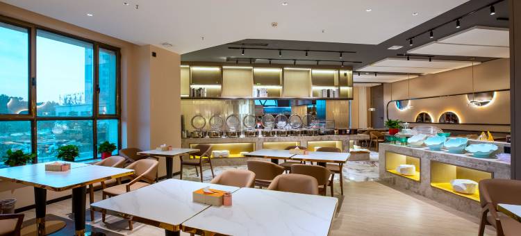 智涵欢朋酒店(喀什民族特色美食街国际会展中心店)图片