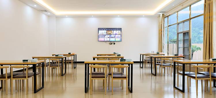 那兰泊·雅曼酒店(德保火车站汽车总站店)图片