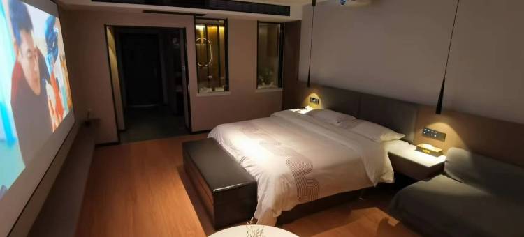 窝窝主题公寓(滁州乐彩城店)图片