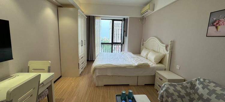 荣宝海景民宿(大连东港威尼斯水城地铁店)图片