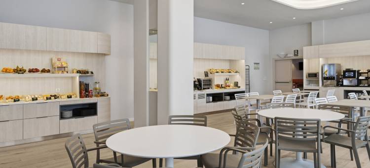 加泰罗尼亚拉斯卡纳斯酒店(B&B HOTEL Logroño Las Cañas)图片