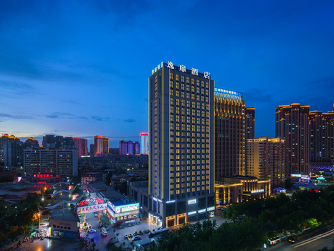 阿克苏世纪广场逸扉酒店