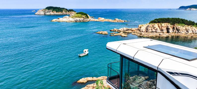 半月湾六号悬崖太空舱民宿图片