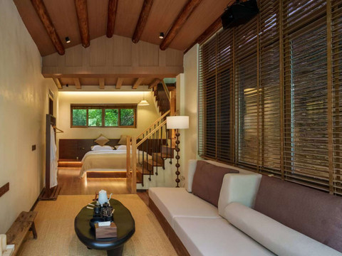 泸定磨西小解民宿(泸定中学店)