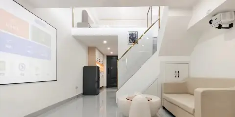 希爾曼·Loft影院公寓(江西科技學院太子殿地鐵站店)