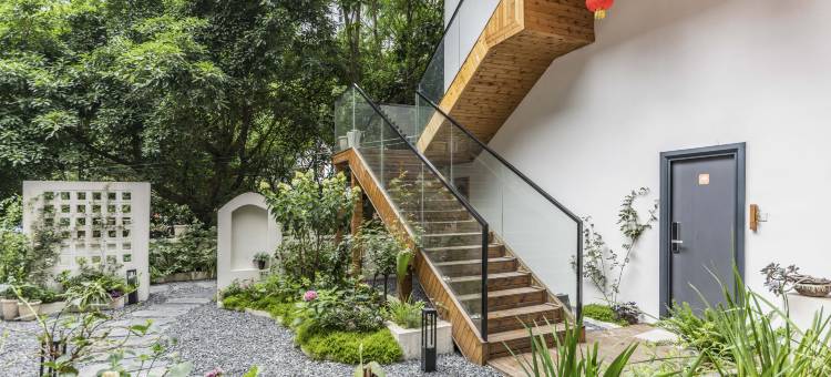 栖牛自助投影公寓(嘉州长卷店)图片