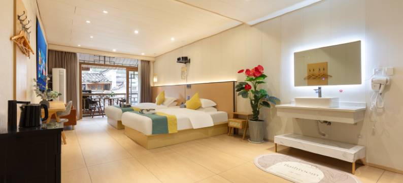 云居精选江景民宿(凤凰古城店)图片