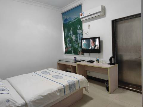 鸿源宾馆(浦北汽车站店)