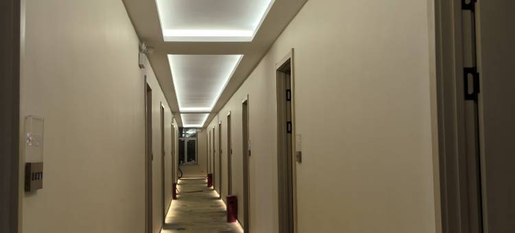 半十先生酒店图片