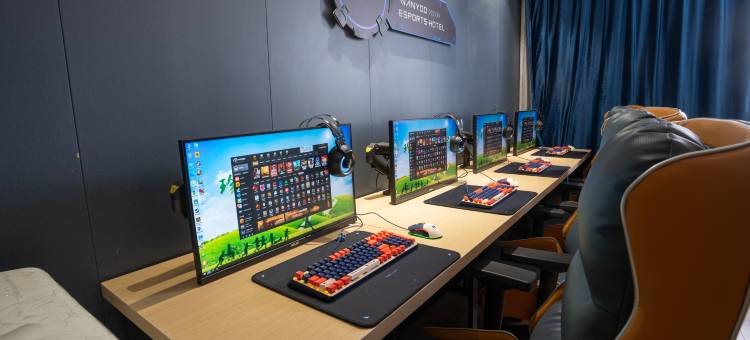 网鱼电竞酒店(宁波白鹤地铁站彩虹南路店)图片