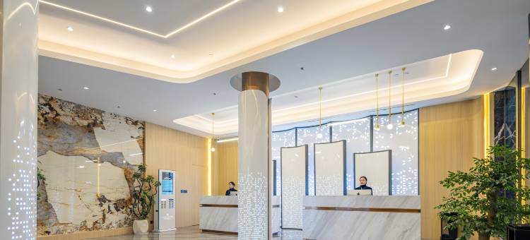 来凤圣柏利酒店(来凤汽车客运站盛世广场店)图片