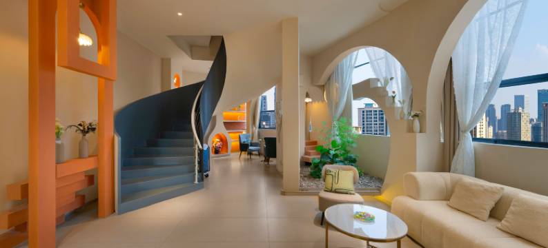 谷莫尼ROOFTOP·GARDEN花园酒店(贵阳喷水池民生路好吃街店)图片