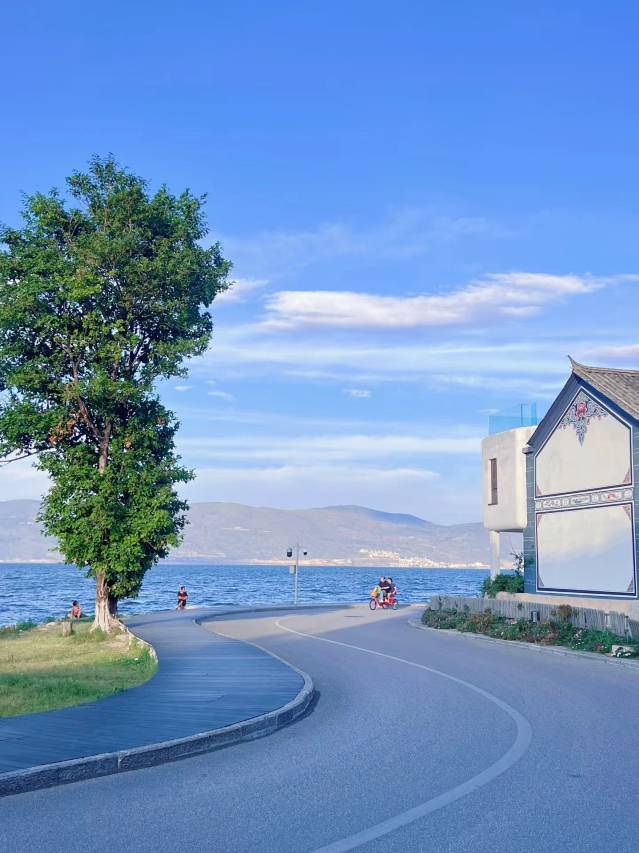 纤云-Astrum泳池|甜品·360°悬崖海景音乐温泉酒店(大理洱海店)图片