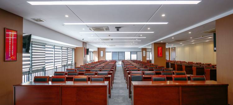 广东省农业机械化培训中心(广州华师地铁站店)图片