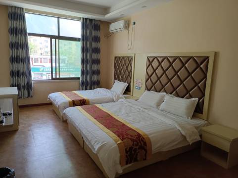 聚源宾馆(华山游客中心店)