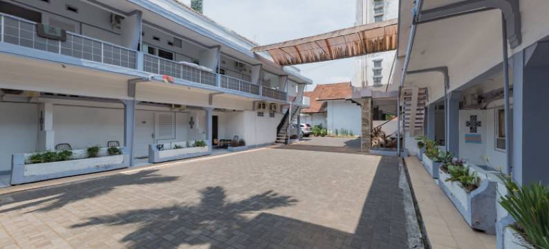 红多兹伊斯兰酒店-肯卡纳塔西马拉雅酒店(RedDoorz Syariah @ Hotel Kencana Tasikmalaya)图片