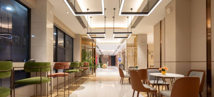 白玉兰酒店(黄石大冶北站雨润广场店)图片