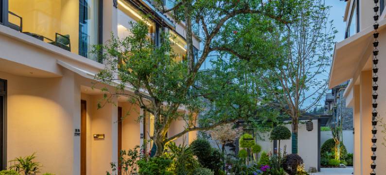 和春住花园别墅酒店(恩施女儿城店)图片