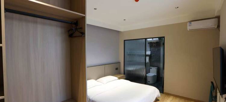 柞树简居酒店(青冈华安国际店)图片