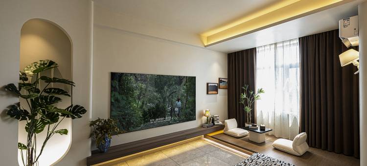 云境Aerie·180°江幕智居设计师美宿(珲春街财富广场店)图片