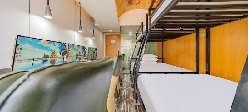 忠县桥林卓越电竞主题酒店图片